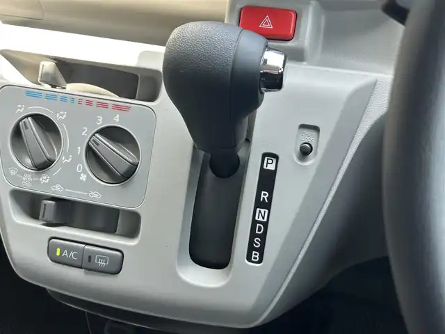 ダイハツ ミラ イース X SAⅢ 静岡県 2018(平30)年 1.4万km スプラッシュブルーM スマートアシスト３/ケンウッドメモリーナビ//ワンセグTV//ETC/パーキングセンサー/オートハイビーム/ヘッドライトレベライザー/純正フロアマット/パワーウィンドウ/リモコンキー/スタッドレスタイヤ