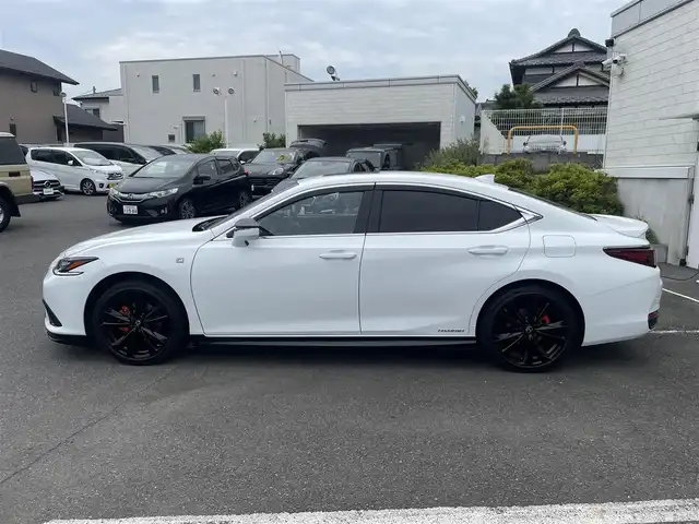 レクサス ＥＳ 300h Fスポーツ 神奈川県 2021(令3)年 2.8万km パール