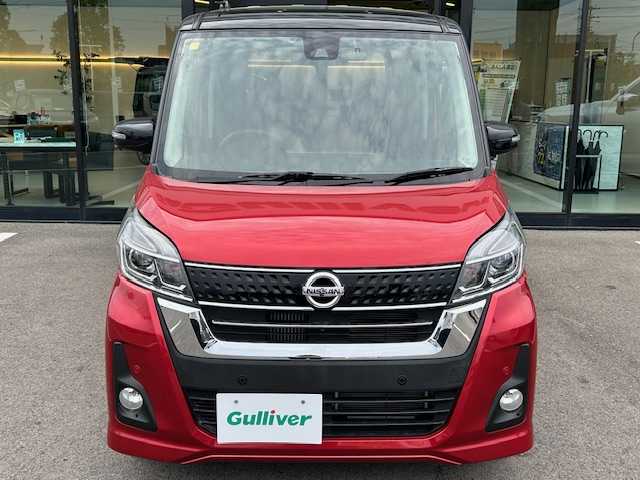 日産 デイズ ルークス ハイウェイスター Gターボ 愛媛県 2018(平30)年 4.3万km スパークリングレッド/ブラック 〇社外ナビ/〇フルセグTV/〇バックカメラ/〇アラウンドビューモニター/〇ドライブレコーダー/〇パワースライドドア（両側）/〇ターボ/〇アイドリングストップ/〇インテリジェントエマージェンシーブレーキ/〇踏み間違い防止アシスト/〇車線逸脱警報/〇ビークルダイナミクスコントロール/〇クルーズコントロール/〇LEDヘッドランプ/〇オートライト/〇フロントフォグランプ/〇純正15インチアルミ/〇革巻きステアリング/〇ステアリングスイッチ/〇オートエアコン/〇インテリジェントキー/〇禁煙車