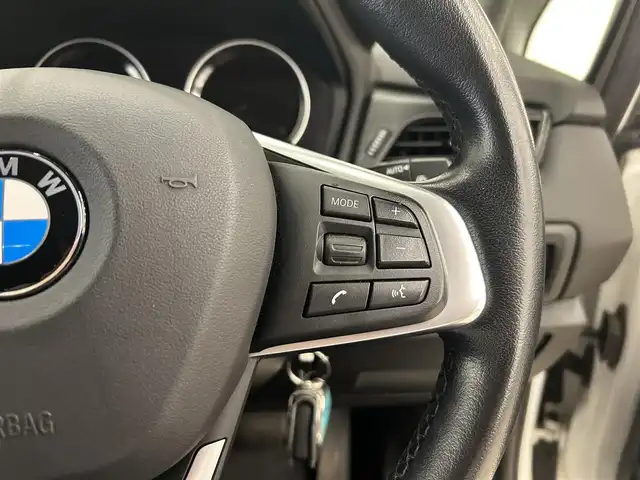 ＢＭＷ ２１８ｄ アクティブツアラー 岡山県 2018(平30)年 6.6万km アルピンホワイトⅢ 純正iDriveナビ/Rカメラ/PTG/ドラレコ/LEDヘッドライト/オートライト/オートワイパー/オートエアコン/ミラー一体型ETC/衝突警告/歩行者警告/車線逸脱警告/Bluetooth/USB/SOSコールシステム/BMWコネクテッドドライブ/PDC（F/R）/スタッドレスタイヤセット
