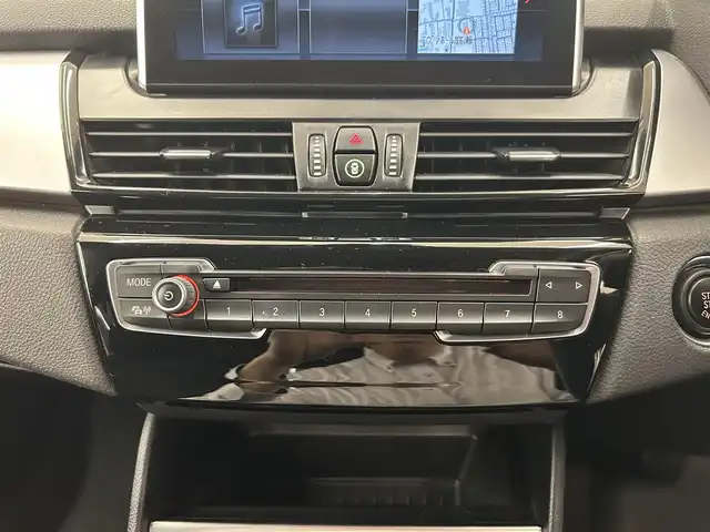 ＢＭＷ ２１８ｄ アクティブツアラー 岡山県 2018(平30)年 6.6万km アルピンホワイトⅢ 純正iDriveナビ/Rカメラ/PTG/ドラレコ/LEDヘッドライト/オートライト/オートワイパー/オートエアコン/ミラー一体型ETC/衝突警告/歩行者警告/車線逸脱警告/Bluetooth/USB/SOSコールシステム/BMWコネクテッドドライブ/PDC（F/R）/スタッドレスタイヤセット