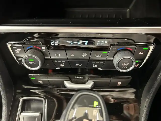 ＢＭＷ ２１８ｄ アクティブツアラー 岡山県 2018(平30)年 6.6万km アルピンホワイトⅢ 純正iDriveナビ/Rカメラ/PTG/ドラレコ/LEDヘッドライト/オートライト/オートワイパー/オートエアコン/ミラー一体型ETC/衝突警告/歩行者警告/車線逸脱警告/Bluetooth/USB/SOSコールシステム/BMWコネクテッドドライブ/PDC（F/R）/スタッドレスタイヤセット