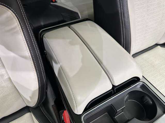 ランドローバー レンジローバーヴェラール Rダイナミック HSE 180PS 千葉県 2017(平29)年 3.6万km 赤 パノラマＳＲ　/白革　/リアエンター　/白革シート　/ＡＣＣ　/ナビ　/ＴＶ　/３６０°シートヒーター　/クラーラー　/電動リアゲート　/ＭＥＲＩＤＩＡＮサウンド　/バーチャルコックピット　/衝突軽減Ｂ　/ＢＳＭ　/ＬＫＡ