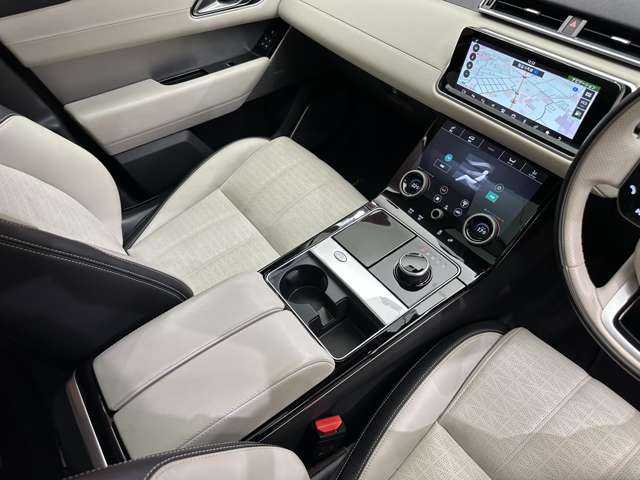 ランドローバー レンジローバーヴェラール Rダイナミック HSE 180PS 千葉県 2017(平29)年 3.6万km 赤 パノラマＳＲ　/白革　/リアエンター　/白革シート　/ＡＣＣ　/ナビ　/ＴＶ　/３６０°シートヒーター　/クラーラー　/電動リアゲート　/ＭＥＲＩＤＩＡＮサウンド　/バーチャルコックピット　/衝突軽減Ｂ　/ＢＳＭ　/ＬＫＡ