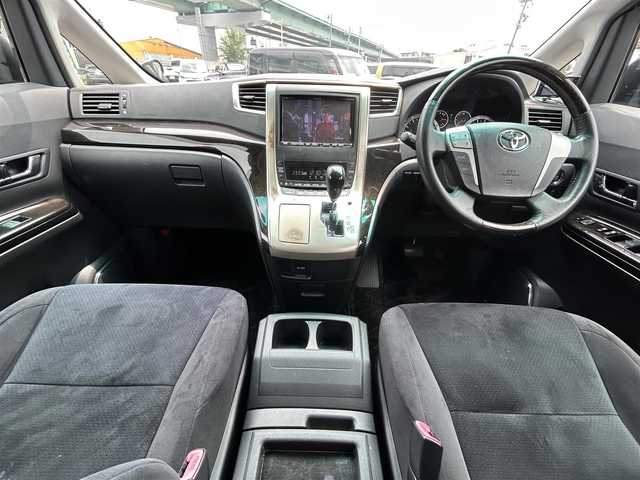 トヨタ アルファード 240S プライムセレⅡ ゴールド 愛知県 2011(平23)年 7.4万km ブラック メモリーナビ/（AM/FM/CD/DVD/SD)/フルセグTV/バックカメラ/リヤフリップダウンモニター/ビルトインETC/リヤパワーゲート/両側パワースライドドア/純正17インチAW/LEDヘッドライト/フォグランプ/プッシュスタート/ステアリングスィッチ/ドアバイザー/フロアマット