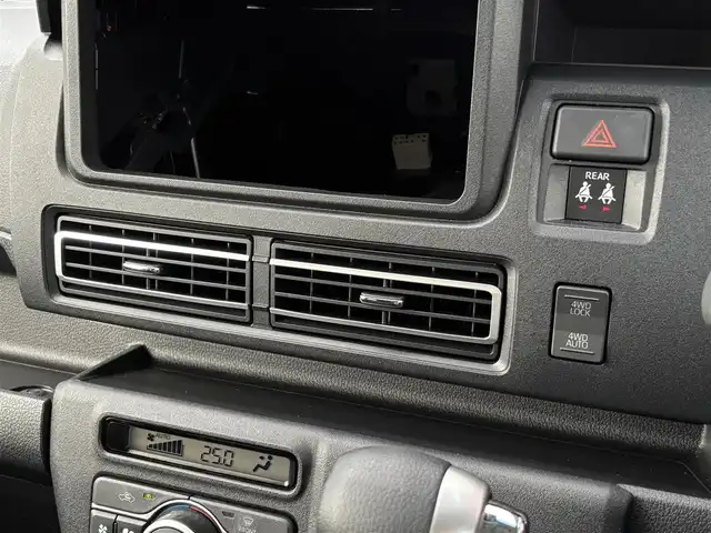 ダイハツ アトレー バン RS 栃木県 2024(令6)年 0.6万km オフビートカーキM スマートアシスト/アダプティブクルーズコントロール/レーンキープコントロール/アダプティブドライビングビーム/オートライト/LEDヘッドラライト/LEDフォグランプ/コーナーセンサー/両側パワースライドドア/プッシュスタート/スマートキー/電動格納ミラー/オートエアコン/リヤヒーター/ポップアップ機構付リヤガラス/サンサンバー(D席バニティミラー付)/オーバーヘッドシェルフ/アクセサリーソケット/大型LED荷室灯