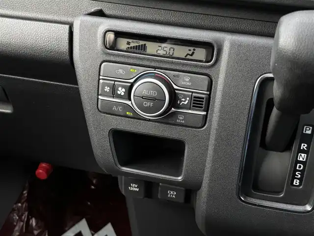 ダイハツ アトレー バン RS 栃木県 2024(令6)年 0.6万km オフビートカーキM スマートアシスト/アダプティブクルーズコントロール/レーンキープコントロール/アダプティブドライビングビーム/オートライト/LEDヘッドラライト/LEDフォグランプ/コーナーセンサー/両側パワースライドドア/プッシュスタート/スマートキー/電動格納ミラー/オートエアコン/リヤヒーター/ポップアップ機構付リヤガラス/サンサンバー(D席バニティミラー付)/オーバーヘッドシェルフ/アクセサリーソケット/大型LED荷室灯