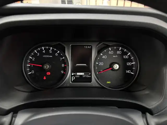 ダイハツ アトレー バン RS 栃木県 2024(令6)年 0.6万km オフビートカーキM スマートアシスト/アダプティブクルーズコントロール/レーンキープコントロール/アダプティブドライビングビーム/オートライト/LEDヘッドラライト/LEDフォグランプ/コーナーセンサー/両側パワースライドドア/プッシュスタート/スマートキー/電動格納ミラー/オートエアコン/リヤヒーター/ポップアップ機構付リヤガラス/サンサンバー(D席バニティミラー付)/オーバーヘッドシェルフ/アクセサリーソケット/大型LED荷室灯