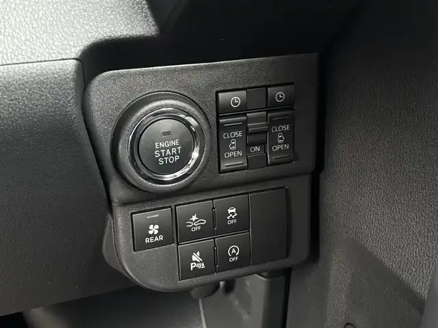 ダイハツ アトレー バン RS 栃木県 2024(令6)年 0.6万km オフビートカーキM スマートアシスト/アダプティブクルーズコントロール/レーンキープコントロール/アダプティブドライビングビーム/オートライト/LEDヘッドラライト/LEDフォグランプ/コーナーセンサー/両側パワースライドドア/プッシュスタート/スマートキー/電動格納ミラー/オートエアコン/リヤヒーター/ポップアップ機構付リヤガラス/サンサンバー(D席バニティミラー付)/オーバーヘッドシェルフ/アクセサリーソケット/大型LED荷室灯