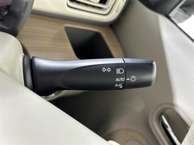スズキ ラパン X 佐賀県 2020(令2)年 6.3万km フォーンベージュメタリック/ホワイト2トーンルーフ 純正８インチナビ/(フルセグTV/CD/DVD/Bluetooth/SD録音)/衝突被害軽減システム/全方位カメラ/コーナーセンサー/ドライブレコーダー/レーンキープアシスト/シートヒーター/純正アルミホイル/オートライト/純正フロアマット/ベンチシート/スペアキー/ハンズフリー/アイドリングストップ/横滑り防止装置/盗難防止装置