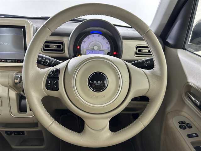 スズキ ラパン X 佐賀県 2020(令2)年 6.3万km フォーンベージュメタリック/ホワイト2トーンルーフ 純正８インチナビ/(フルセグTV/CD/DVD/Bluetooth/SD録音)/衝突被害軽減システム/全方位カメラ/コーナーセンサー/ドライブレコーダー/レーンキープアシスト/シートヒーター/純正アルミホイル/オートライト/純正フロアマット/ベンチシート/スペアキー/ハンズフリー/アイドリングストップ/横滑り防止装置/盗難防止装置