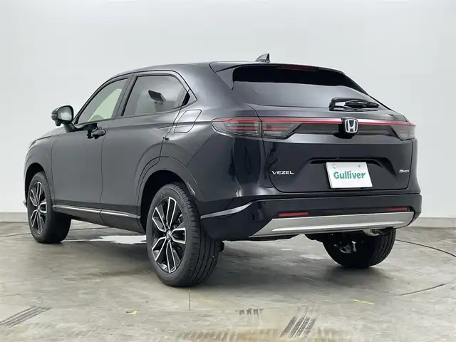 ホンダ ヴェゼル ハイブリッド e:HEV Z 岡山県 2025(令7)年 0.1千km クリスタルブラックパール 純正ディスプレイオーディオ　/【BT/フルセグ/CarPlay】/シートヒーター　/レーダークルーズコントロール　/ＬＥＤヘッドライト　/ＥＴＣ2.0/バックカメラ　/ワイヤレス充電　/ブラインドスポットモニター　/ステアリングヒーター　/電動リアゲート/オートハイビーム/コーナーセンサー/アイドリングストップ/踏み間違い防止/ステアリングスイッチ/スペアキー×1/オートエアコン