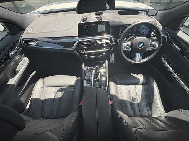 ＢＭＷ ６４０ｉ xDrive グランツーリスモ Mスポーツ 石川県 2018(平30)年 5.6万km 白 サンルーフ/黒革シート/シートベンチレーション/マッサージシート/衝突軽減ブレーキ/アダプティブクルーズコントロール/ブラインドスポットモニター/ヘッドアップディスプレイ/ソフトクローズドア