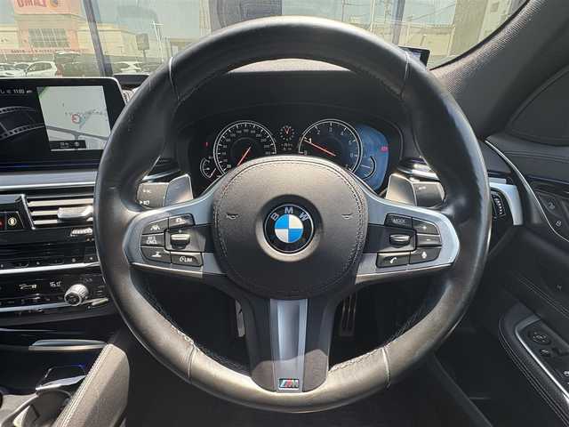 ＢＭＷ ６４０ｉ xDrive グランツーリスモ Mスポーツ 石川県 2018(平30)年 5.6万km 白 サンルーフ/黒革シート/シートベンチレーション/マッサージシート/衝突軽減ブレーキ/アダプティブクルーズコントロール/ブラインドスポットモニター/ヘッドアップディスプレイ/ソフトクローズドア