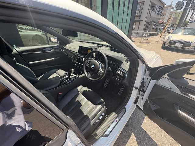 ＢＭＷ ６４０ｉ xDrive グランツーリスモ Mスポーツ 石川県 2018(平30)年 5.6万km 白 サンルーフ/黒革シート/シートベンチレーション/マッサージシート/衝突軽減ブレーキ/アダプティブクルーズコントロール/ブラインドスポットモニター/ヘッドアップディスプレイ/ソフトクローズドア
