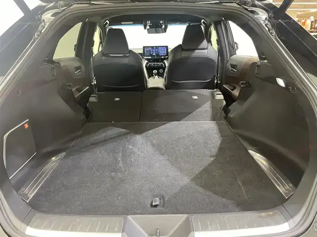 トヨタ ハリアー ハイブリッド Z 愛媛県 2020(令2)年 3.6万km プレシャスブラックパール １２．３型ナビ（フルセグＴＶ・ＢＴ・ＦＭ・ＡＭ・ＵＳＢ・ＡＵＸ）/・全方位カメラ　/・ＥＴＣ２．０　/・衝突軽減ブレーキ　/・ドラレコ一体型デジタルインナーミラー　/・レーンキープアシスト　/・レーダークルーズコントロール/・ヘッドアップディスプレイ/・D席シートヒーター/・パワーバックドア/・オートマチックハイビーム/・ハーフレザーシート/・置くだけ充電/・スペアキー
