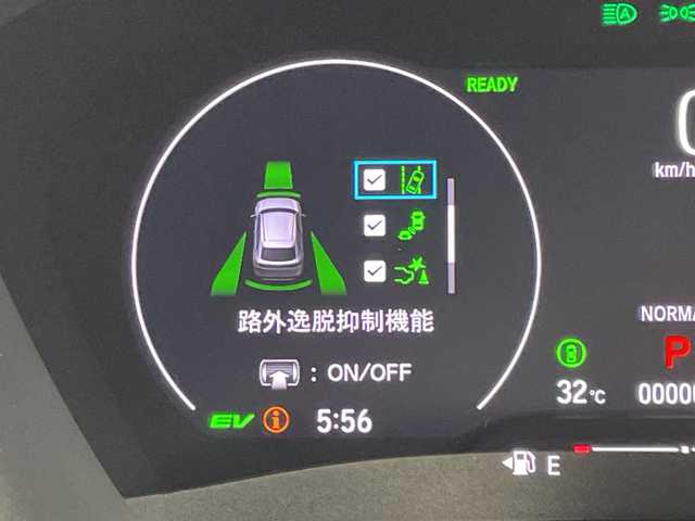ホンダ ヴェゼル ハイブリッド e:HEV Z 愛知県 2025(令7)年 0.1千km クリスタルブラックパール 登録済未使用車　4km/純正9型ナビ/ワイヤレス充電器/ビルトインETC2.0/バックカメラ/シートヒーター/ステアリングヒーター/ホンダセンシング/・衝突軽減ブレーキ/・先行車発信お知らせ機能/・路外逸脱抑制機能/・標識認識機能/・渋滞追従機能アダプティブクルーズコントロール/・車線維持支援/・トラフィックジャムアシスト/・ブラインドスポットインフォメーション/・アダプティブドライビングビーム/ハンズフリーアクセスパワーテールゲート/後退出庫サポート/パドルシフト