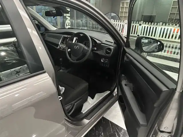トヨタ カローラ アクシオ EX 千葉県 2025(令7)年 0.1千km アバンギャルドブロンズメタリック プッシュスタート/Toyota Safety Sense/・プリクラッシュセーフティ/・先行車発進告知機能/・レーンディパーチャーアラート（LDA)/・オートマチックハイビーム/電動格納ミラー/ウインカーミラー /LEDヘッドライト/リアワイパー/スペアタイヤ/ナノイーエアコン/保証書/取扱説明書/スペアキー