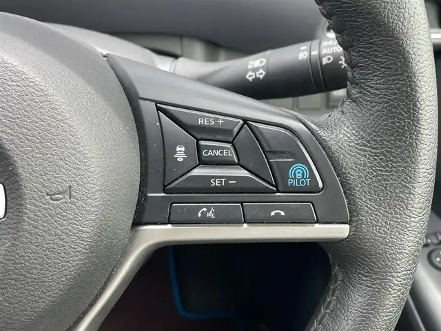 日産 セレナ e－パワー ハイウェイスター V 滋賀県 2022(令4)年 2.5万km ダイヤモンドブラック carrozzeriaナビ/(Bluetooth/フルセグ/CD/DVD/HDMI)/プロパイロット/・インテリジェントクルーズコントロール/衝突軽減ブレーキ/レーンキープアシスト/アラウンドビューモニター/ブラインドスポットモニター/標識認識/両側電動スライドドア/電動パーキング/ブレーキホールド/Autoハイビーム/LEDオートライト/デジタルインナーミラー/コーナーセンサー/防水シート/スペアキー/ドアバイザー