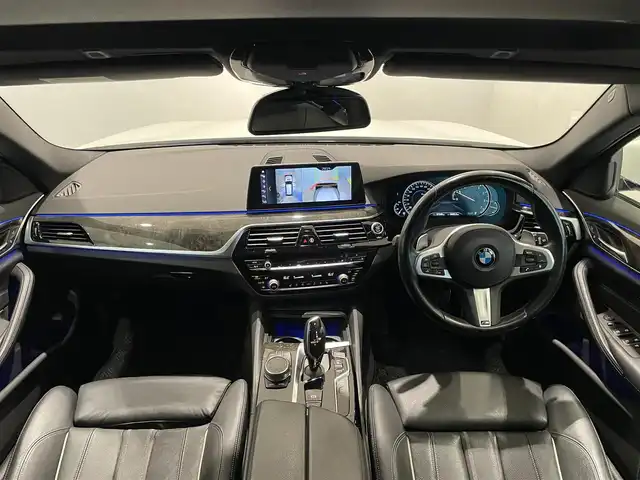 ＢＭＷ ５３０ｉ ツーリング Mスポーツ 愛知県 2017(平29)年 5.8万km アルピンホワイトⅢ パノラミックＳ／Ｒ　/ブラックレザーシート　/全席シートヒーター　/純正ナビ　/Ｂｌｕｅｔｏｏｔｈ　/フルセグＴＶ　/バックカメラ　/インテリジェントセーフティー/ＡＣＣ　/ＬＫＡ　/ＰＤＣ　/ドライブレコーダー　/ＥＴＣ/パワーバックドア/プッシュスタート/ウィンカーミラー/アイドリングストップ