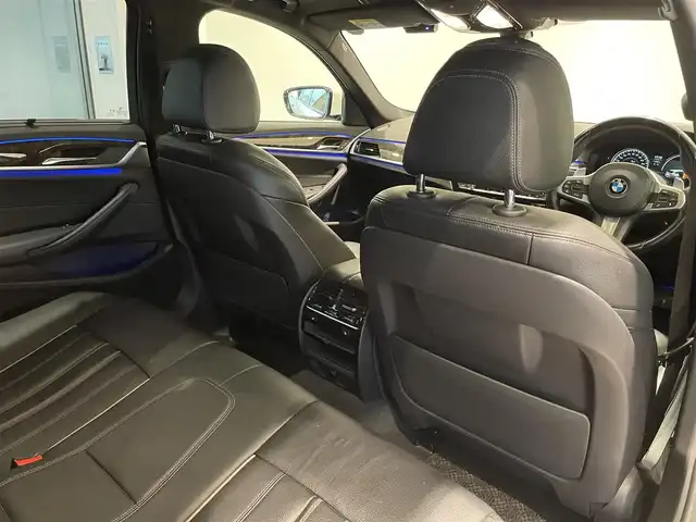 ＢＭＷ ５３０ｉ ツーリング Mスポーツ 愛知県 2017(平29)年 5.8万km アルピンホワイトⅢ パノラミックＳ／Ｒ　/ブラックレザーシート　/全席シートヒーター　/純正ナビ　/Ｂｌｕｅｔｏｏｔｈ　/フルセグＴＶ　/バックカメラ　/インテリジェントセーフティー/ＡＣＣ　/ＬＫＡ　/ＰＤＣ　/ドライブレコーダー　/ＥＴＣ/パワーバックドア/プッシュスタート/ウィンカーミラー/アイドリングストップ