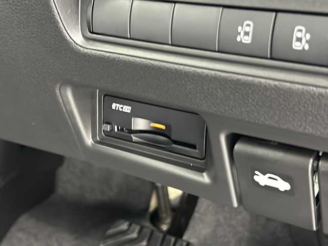 日産 セレナ e－パワー ハイウェイスター V 大阪府 2025(令7)年 0.1千km プリズムホワイト 登録済未使用車/純正ナビ/・フルセグTV/・Bluetooth/・HDMI/・USB接続/プロパイロット/ブラインドスポットモニター/アラウンドビューモニター/衝突軽減システム/オートマチックハイビーム/ハンドル支援/置く充電/ビルトインETC/保証書/取扱説明書/点検記録簿