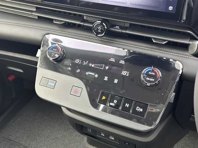 日産 セレナ e－パワー ハイウェイスター V 大阪府 2025(令7)年 0.1千km プリズムホワイト 登録済未使用車/純正ナビ/・フルセグTV/・Bluetooth/・HDMI/・USB接続/プロパイロット/ブラインドスポットモニター/アラウンドビューモニター/衝突軽減システム/オートマチックハイビーム/ハンドル支援/置く充電/ビルトインETC/保証書/取扱説明書/点検記録簿