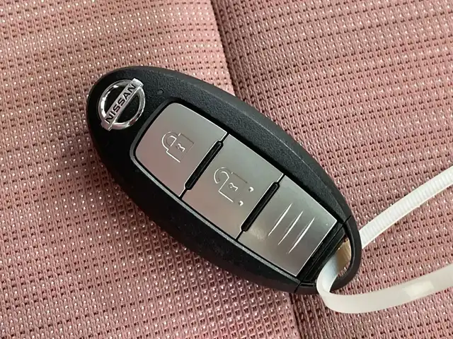 日産 デイズ ボレロ 栃木県 2019(平31)年 5.3万km ピンクⅡ 純正9インチナビ(MM318D-L)/(フルセグTV・Bluetooth・CD・DVD・USB)/全方位カメラ/バックカメラ/衝突軽減ブレーキ/前後コーナーセンサー/ETC/アイドリングストップ/ハロゲンヘッドランプ/オートライト/純正アルミホイール/純正フロアマット/スマートキー/スペアキー1本/ハーフレザーシート