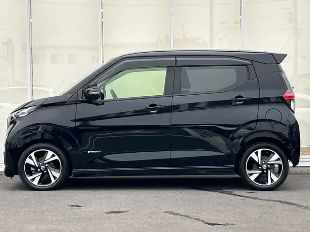 日産 デイズ HWS G ターボ プロパイロットED 神奈川県 2022(令4)年 2.2万km ブラック 純正ＳＤナビ（MJ121D-W）/Bluetooth/CD/iPod/AUX/USB/ワンセグ/プロパイロットシステム/全周囲カメラ/追従式クルーズコントロール/デジタルインナーミラー/ＬＥＤヘッドライト/純正アルミホイール/純正フロアマット/ＥＴＣ/電動格納ミラー/ドアバイザー/横滑り防止装置/衝突被害軽減システム/カーテンエアバック