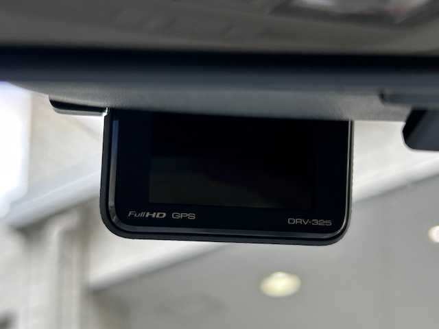 三菱 デリカＤ：５ G－Power package 東京都 2010(平22)年 8.5万km クールシルバーメタリック/サーストングレー ４WD/社外メモリーナビ/フルセグTV/CD/DVD/Bluetooth/バックカメラ/両側パワースライドドア/LEDライト/フォグランプ/ドライブレコーダー/ETC/スマートキー/保証書/取扱説明書