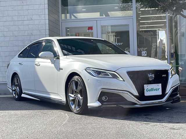 トヨタ クラウン ハイブリッド RS アドバンス 鳥取県 2018(平30)年 3.8万km ホワイトパールクリスタルシャイン マイコン制御チルト＆スライド電動ムーンルーフ/ブランノーブシート/前席シートヒーターエアシート/ブレーキホールド/ドライブモードセレクト/Ｔｏｙｏｔａ　Ｓａｆｅｔｙ　Ｓｅｎｓｅ/・プリクラッシュセーフティ/・レーントレーシングアシスト/・レーダークルーズコントロール/・ロードサインアシスト/・アダプティブハイビームシステム/・オートマチックハイビーム/先行車告知/ブラインドスポット/インテリジェントクリアランスソナー/ヘッドアップディスプレイ/リヤクロストラフィックオートブレーキ/パーキングサポートブレーキ/リヤカメラディテクション/パノラミックビューモニター/インテリジェントパーキングアシスト/3眼LEDヘッドランプ/LEDクリアランスランプ/LEDシーケンシャルターンランプ/LEDサイドターンランプ/T-Connect SDナビ/FM多重VICS、Blu-ray、DVD、CD、microSD、 AM/FM、サウンドライブラリー＊24、 USB/AUX、入力端子、 地上デジタルTV、Bluetooth、Miracast/ETC2.0/アクセサリーコンセント/ナノイースイングエアコン