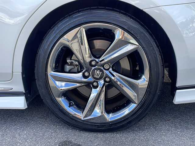 トヨタ クラウン ハイブリッド RS アドバンス 鳥取県 2018(平30)年 3.8万km ホワイトパールクリスタルシャイン マイコン制御チルト＆スライド電動ムーンルーフ/ブランノーブシート/前席シートヒーターエアシート/ブレーキホールド/ドライブモードセレクト/Ｔｏｙｏｔａ　Ｓａｆｅｔｙ　Ｓｅｎｓｅ/・プリクラッシュセーフティ/・レーントレーシングアシスト/・レーダークルーズコントロール/・ロードサインアシスト/・アダプティブハイビームシステム/・オートマチックハイビーム/先行車告知/ブラインドスポット/インテリジェントクリアランスソナー/ヘッドアップディスプレイ/リヤクロストラフィックオートブレーキ/パーキングサポートブレーキ/リヤカメラディテクション/パノラミックビューモニター/インテリジェントパーキングアシスト/3眼LEDヘッドランプ/LEDクリアランスランプ/LEDシーケンシャルターンランプ/LEDサイドターンランプ/T-Connect SDナビ/FM多重VICS、Blu-ray、DVD、CD、microSD、 AM/FM、サウンドライブラリー＊24、 USB/AUX、入力端子、 地上デジタルTV、Bluetooth、Miracast/ETC2.0/アクセサリーコンセント/ナノイースイングエアコン