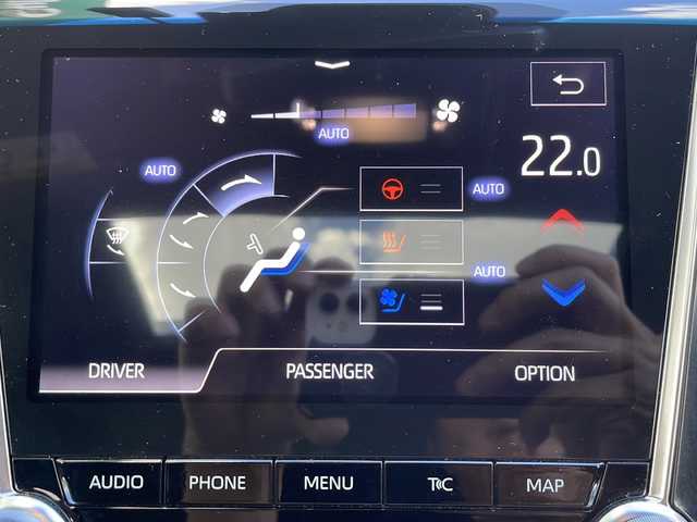 トヨタ クラウン ハイブリッド RS アドバンス 鳥取県 2018(平30)年 3.8万km ホワイトパールクリスタルシャイン マイコン制御チルト＆スライド電動ムーンルーフ/ブランノーブシート/前席シートヒーターエアシート/ブレーキホールド/ドライブモードセレクト/Ｔｏｙｏｔａ　Ｓａｆｅｔｙ　Ｓｅｎｓｅ/・プリクラッシュセーフティ/・レーントレーシングアシスト/・レーダークルーズコントロール/・ロードサインアシスト/・アダプティブハイビームシステム/・オートマチックハイビーム/先行車告知/ブラインドスポット/インテリジェントクリアランスソナー/ヘッドアップディスプレイ/リヤクロストラフィックオートブレーキ/パーキングサポートブレーキ/リヤカメラディテクション/パノラミックビューモニター/インテリジェントパーキングアシスト/3眼LEDヘッドランプ/LEDクリアランスランプ/LEDシーケンシャルターンランプ/LEDサイドターンランプ/T-Connect SDナビ/FM多重VICS、Blu-ray、DVD、CD、microSD、 AM/FM、サウンドライブラリー＊24、 USB/AUX、入力端子、 地上デジタルTV、Bluetooth、Miracast/ETC2.0/アクセサリーコンセント/ナノイースイングエアコン