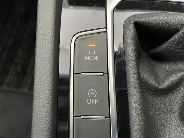 フォルクスワーゲン アルテオン Rライン 4M アドバンス 千葉県 2018(平30)年 6.1万km ターメリックイエロー Rライン/ターボ/サンルーフ（開閉可能）/黒革シート/プリクラッシュブレーキシステム/アダプティブクルーズコントロール/レーンキープアシスト/レーンチェンジアシストシステム/アラウンドビューカメラ/駐車支援システム/パークディスタントコントロール/LED ヘッドライト/シートマッサージ機能（運転席）/純正”Discover Pro”9.2インチナビ/・DVD/CD/BTオーディオ/フルセグTV/ラジオ/電動リアゲート/シートヒーター/ETC2.0/オートホールド/スマートキー/プッシュスタート/ドライブレコーダー/LEDヘッドランプ/保証書/取説/スペアキー