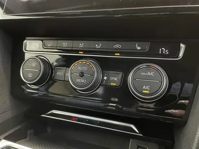 フォルクスワーゲン アルテオン Rライン 4M アドバンス 千葉県 2018(平30)年 6.1万km ターメリックイエロー Rライン/ターボ/サンルーフ（開閉可能）/黒革シート/プリクラッシュブレーキシステム/アダプティブクルーズコントロール/レーンキープアシスト/レーンチェンジアシストシステム/アラウンドビューカメラ/駐車支援システム/パークディスタントコントロール/LED ヘッドライト/シートマッサージ機能（運転席）/純正”Discover Pro”9.2インチナビ/・DVD/CD/BTオーディオ/フルセグTV/ラジオ/電動リアゲート/シートヒーター/ETC2.0/オートホールド/スマートキー/プッシュスタート/ドライブレコーダー/LEDヘッドランプ/保証書/取説/スペアキー