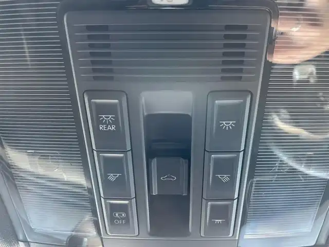 フォルクスワーゲン アルテオン Rライン 4M アドバンス 千葉県 2018(平30)年 6.1万km ターメリックイエロー Rライン/ターボ/サンルーフ（開閉可能）/黒革シート/プリクラッシュブレーキシステム/アダプティブクルーズコントロール/レーンキープアシスト/レーンチェンジアシストシステム/アラウンドビューカメラ/駐車支援システム/パークディスタントコントロール/LED ヘッドライト/シートマッサージ機能（運転席）/純正”Discover Pro”9.2インチナビ/・DVD/CD/BTオーディオ/フルセグTV/ラジオ/電動リアゲート/シートヒーター/ETC2.0/オートホールド/スマートキー/プッシュスタート/ドライブレコーダー/LEDヘッドランプ/保証書/取説/スペアキー