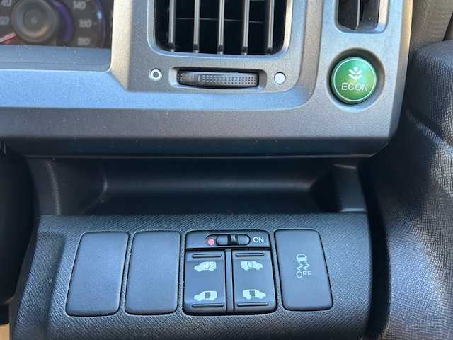 ホンダ ステップワゴン スパーダ Z HDDナビED 東京都 2011(平23)年 3.9万km プレミアムブラキッシュパール 純正ナビ/(フルセグTV/DVD/CD/USB)/フリップダウンモニター(Gahter)/両側パワースライドドア/バックカメラ/ETC/前ドライブレコーダー/純正フロアマット/電格ミラー/ステアリングスイッチ/保証書/ワンオーナー/スペアキー1本