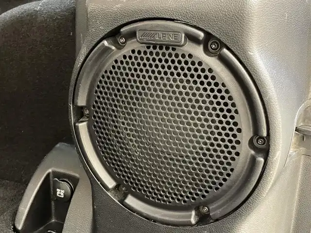 クライスラー・ジープ ジープ ラングラー アンリミテッド ポーラED 岩手県 2014(平26)年 11万km ブライトホワイト 150台限定車/トランスファー付き４WD/専用ブラックレザーシート/ホワイトパールインテリア/ボディ同色ハードタイヤカバー/ALPINE製プレミアムスピーカー/前席シートヒーター/ラバーフロアマット/クルーズコントロール/MTモード付AT/ヒルディセントコントロール/オートエアコン/自動防眩ミラー/ストラーダナビ/フルセグTV/バックカメラ・サイドカメラ/ETC/ステアリングスイッチ/オートライト/フォグランプ/純正18インチアルミホイール