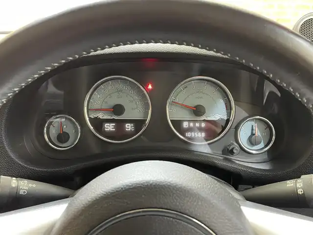 クライスラー・ジープ ジープ ラングラー アンリミテッド ポーラED 岩手県 2014(平26)年 11万km ブライトホワイト 150台限定車/トランスファー付き４WD/専用ブラックレザーシート/ホワイトパールインテリア/ボディ同色ハードタイヤカバー/ALPINE製プレミアムスピーカー/前席シートヒーター/ラバーフロアマット/クルーズコントロール/MTモード付AT/ヒルディセントコントロール/オートエアコン/自動防眩ミラー/ストラーダナビ/フルセグTV/バックカメラ・サイドカメラ/ETC/ステアリングスイッチ/オートライト/フォグランプ/純正18インチアルミホイール