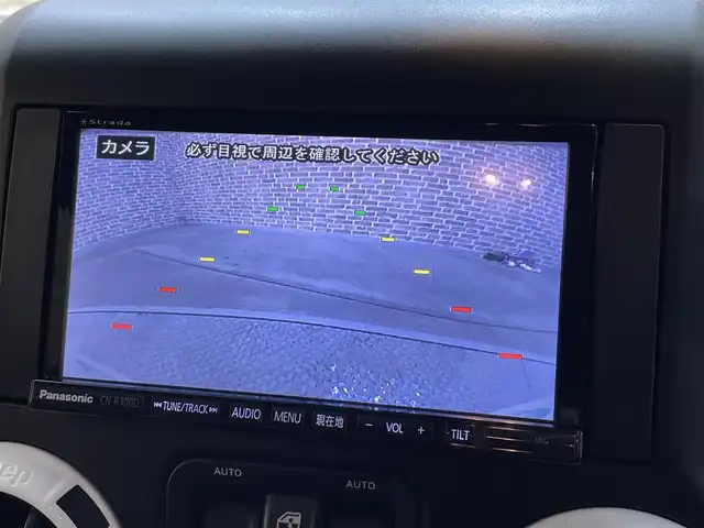 クライスラー・ジープ ジープ ラングラー アンリミテッド ポーラED 岩手県 2014(平26)年 11万km ブライトホワイト 150台限定車/トランスファー付き４WD/専用ブラックレザーシート/ホワイトパールインテリア/ボディ同色ハードタイヤカバー/ALPINE製プレミアムスピーカー/前席シートヒーター/ラバーフロアマット/クルーズコントロール/MTモード付AT/ヒルディセントコントロール/オートエアコン/自動防眩ミラー/ストラーダナビ/フルセグTV/バックカメラ・サイドカメラ/ETC/ステアリングスイッチ/オートライト/フォグランプ/純正18インチアルミホイール