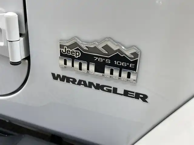 クライスラー・ジープ ジープ ラングラー アンリミテッド ポーラED 岩手県 2014(平26)年 11万km ブライトホワイト 150台限定車/トランスファー付き４WD/専用ブラックレザーシート/ホワイトパールインテリア/ボディ同色ハードタイヤカバー/ALPINE製プレミアムスピーカー/前席シートヒーター/ラバーフロアマット/クルーズコントロール/MTモード付AT/ヒルディセントコントロール/オートエアコン/自動防眩ミラー/ストラーダナビ/フルセグTV/バックカメラ・サイドカメラ/ETC/ステアリングスイッチ/オートライト/フォグランプ/純正18インチアルミホイール