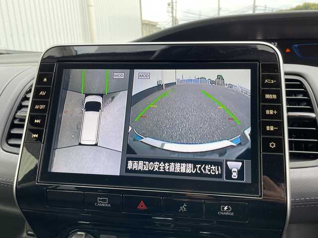 日産 セレナ e－パワー ハイウェイスター V 千葉県 2022(令4)年 0.7万km ダイヤモンドブラック 純正10インチナビ/(フルセグTV/BT/CD/DVD/FM/AM/Blu-ray)/全周囲カメラ/デジタルインナーミラー/プロパイロット/ナビ連動前後ドライブレコーダー/純正フリップダウンモニター/ブラインドスポットモニター/衝突被害軽減システム/車線逸脱警報/両側パワースライドドア/ハンズフリーオートスライドドア/横滑り防止装置/ビルトインETC2.0/アイドリングストップ/LEDヘッドライト/フォグランプ/オートライト/ウィンカーミラー/電動格納ミラー/純正15インチAW/シートリフター/電子制御パーキング/オートホールド/プッシュスタート/スマートキー/フロアマット/スペアキー/取扱説明書/保証書