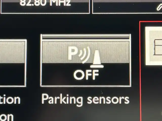 プジョー ３０８ GTライン 岡山県 2015(平27)年 9万km ペルラネラブラック 登録時走行距離 90017km/禁煙車/DENONサウンドシステム/純正ナビ/　(CD//Bluetooth)/バックカメラ/クルーズコントロール(追従走行あり)/Inter-vehicle time/後側方車両検知警報(Blind spot Monit0ring)/Parking sensors/ETC/革巻きステアリング/ステアリングスイッチ/パドルシフト/MTモード付きAT/純正LEDヘッドライト/フォグライト/オートライト/プッシュスタート/スマートキー/スペアキー/アイドリングストップ/純正アルミホイール 18インチ/ドアバイザー/電動格納ミラー/純正フロアマット/横滑防止装置/盗難防止装置/取扱説明書/保証書