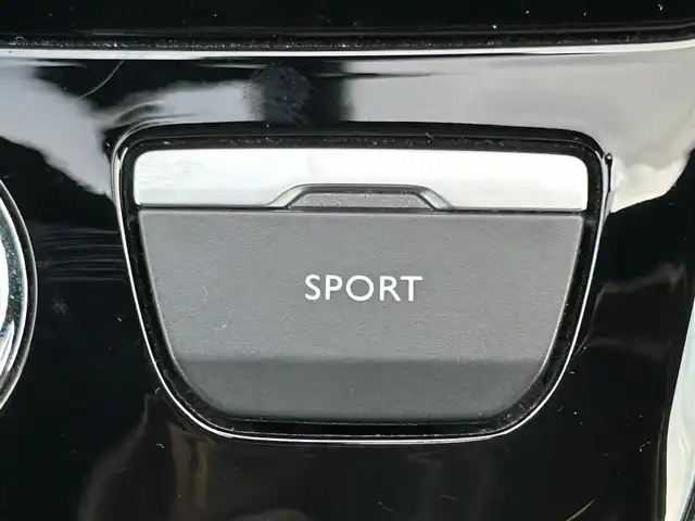 プジョー ３０８ GTライン 岡山県 2015(平27)年 9万km ペルラネラブラック 登録時走行距離 90017km/禁煙車/DENONサウンドシステム/純正ナビ/　(CD//Bluetooth)/バックカメラ/クルーズコントロール(追従走行あり)/Inter-vehicle time/後側方車両検知警報(Blind spot Monit0ring)/Parking sensors/ETC/革巻きステアリング/ステアリングスイッチ/パドルシフト/MTモード付きAT/純正LEDヘッドライト/フォグライト/オートライト/プッシュスタート/スマートキー/スペアキー/アイドリングストップ/純正アルミホイール 18インチ/ドアバイザー/電動格納ミラー/純正フロアマット/横滑防止装置/盗難防止装置/取扱説明書/保証書