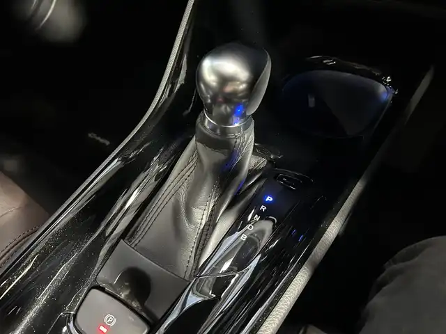 トヨタ Ｃ－ＨＲ G 大阪府 2017(平29)年 1万km ブラックマイカ モデリスタエアロ　9型ナビ　バックカメラ　Bluetooth　フルセグTV DVD再生　トヨタセーフティーセンス　レーダークルーズ　BSM シートヒーター　オートライト　LEDヘッドライト　スマートキー2本