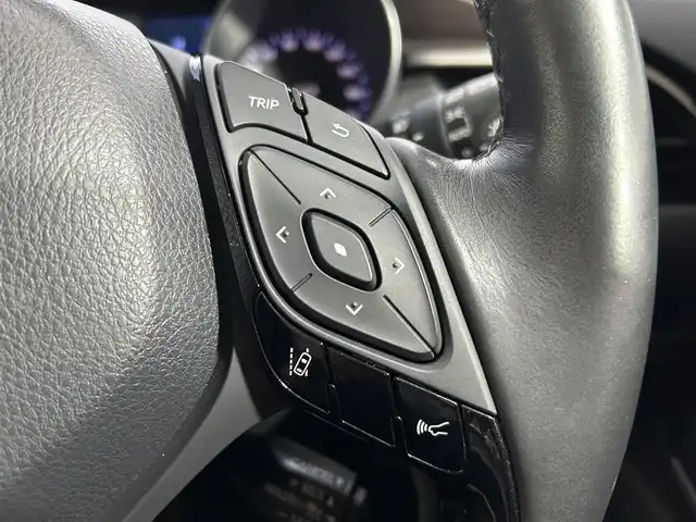 トヨタ Ｃ－ＨＲ G 大阪府 2017(平29)年 1万km ブラックマイカ モデリスタエアロ　9型ナビ　バックカメラ　Bluetooth　フルセグTV DVD再生　トヨタセーフティーセンス　レーダークルーズ　BSM シートヒーター　オートライト　LEDヘッドライト　スマートキー2本