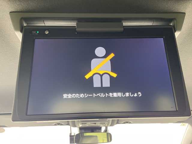トヨタ エスクァイア ハイブリッド Gi 神奈川県 2019(平31)年 6.5万km ホワイトパールクリスタルシャイン セーフティーセンスC/純正10インチSDナビ（NSZN-Z68T）/TRDエアロ/ドライブレコーダー/両側パワースライドドア/レザーシート/シートヒーター/バックカメラ/クルーズコントロール/フリップダウンモニター/レザーシート/ETC/アイドリングストップ/LEDヘッドライト/フォグランプ/オートライト/ウィンカーミラー/電動格納ミラー/純正15インチAW/プッシュスタート/スマートキー/フロアマット