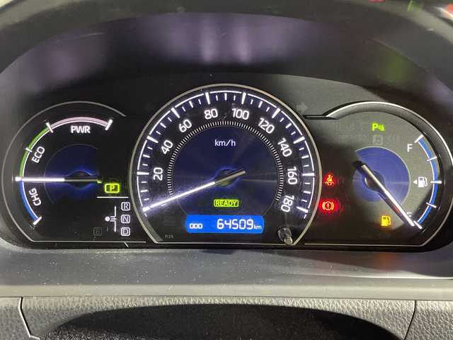 トヨタ エスクァイア ハイブリッド Gi 神奈川県 2019(平31)年 6.5万km ホワイトパールクリスタルシャイン セーフティーセンスC/純正10インチSDナビ（NSZN-Z68T）/TRDエアロ/ドライブレコーダー/両側パワースライドドア/レザーシート/シートヒーター/バックカメラ/クルーズコントロール/フリップダウンモニター/レザーシート/ETC/アイドリングストップ/LEDヘッドライト/フォグランプ/オートライト/ウィンカーミラー/電動格納ミラー/純正15インチAW/プッシュスタート/スマートキー/フロアマット