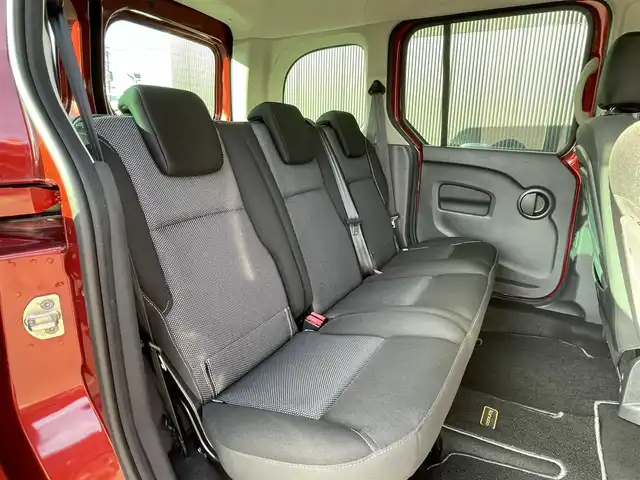 ルノー カングー アクティフ ペイザージュ 長野県 2016(平28)年 5.7万km 赤 電動サイドステップ /カロッツェリア2DINナビ /　フルセグTV bluetooth CD DVD/バックカメラ /ETC /両側スライドドア /シートバックテーブル /オートエアコン /USB /キーレス /ルーフレール/コンソール /革巻きステアリング