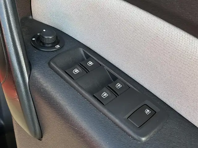 ルノー カングー アクティフ ペイザージュ 長野県 2016(平28)年 5.7万km 赤 電動サイドステップ /カロッツェリア2DINナビ /　フルセグTV bluetooth CD DVD/バックカメラ /ETC /両側スライドドア /シートバックテーブル /オートエアコン /USB /キーレス /ルーフレール/コンソール /革巻きステアリング